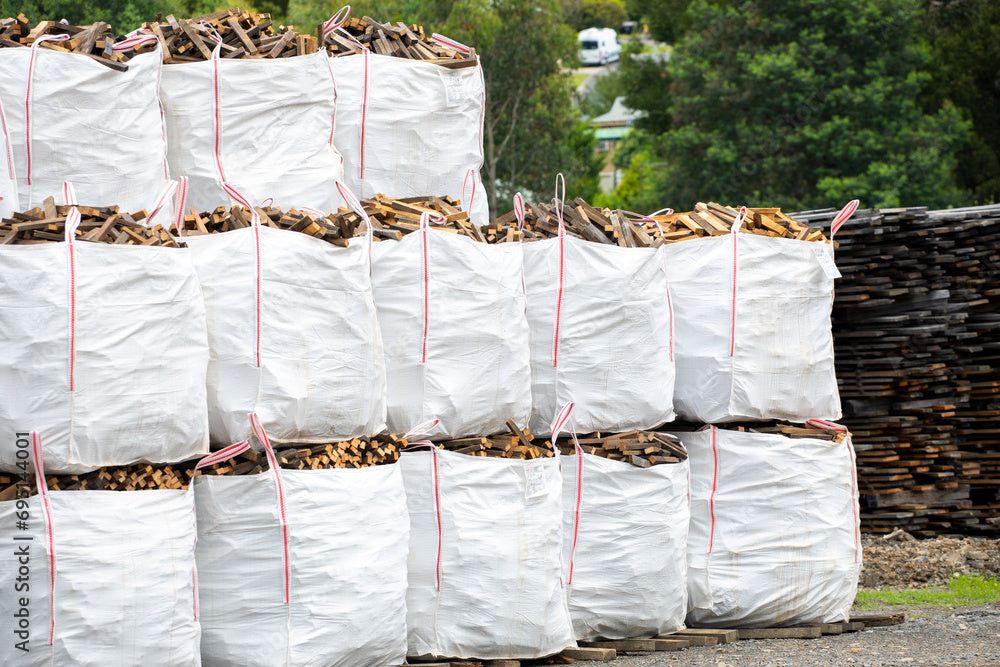 Bulk Load of Sustainably Sourced Hardwood Logs - Wetherby Logs